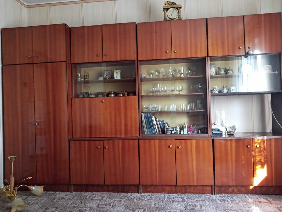 Oddam meblościankę z czasów PRL , odbiór własny, ślask, żory.