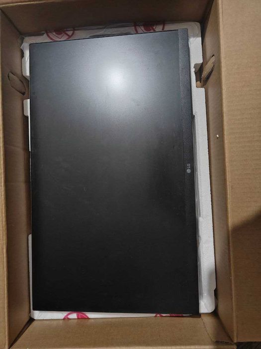 Монітор LG UltraGear 24GN600