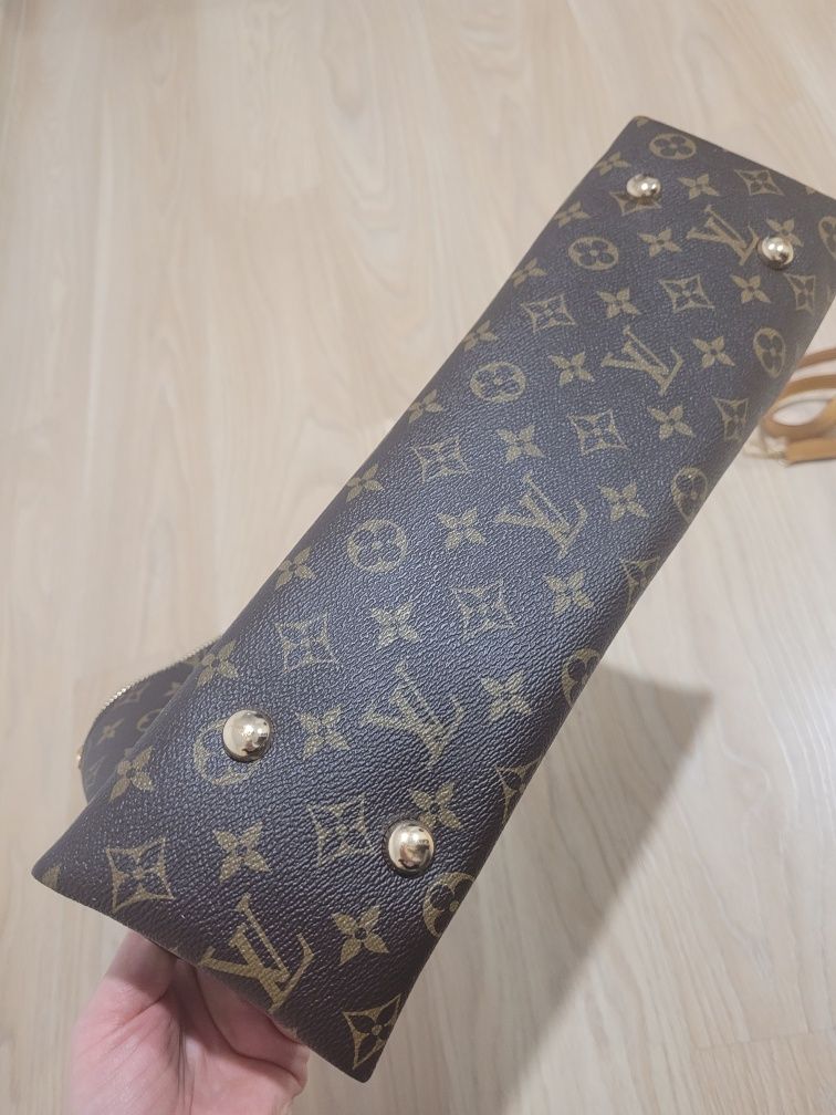 Torebka kuferek Louis Vuitton LV gratis