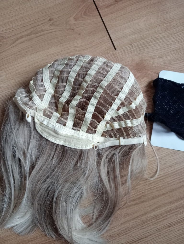 Peruka damska blond