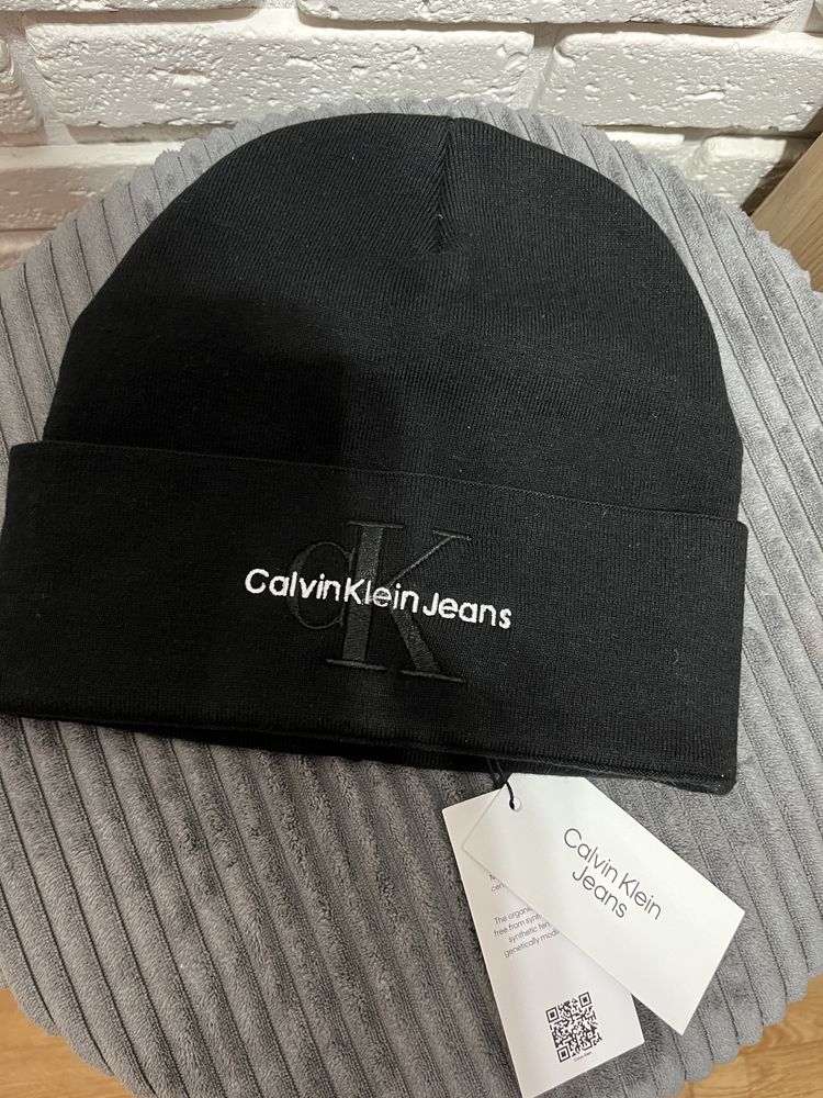 Шапка Calvin Klein