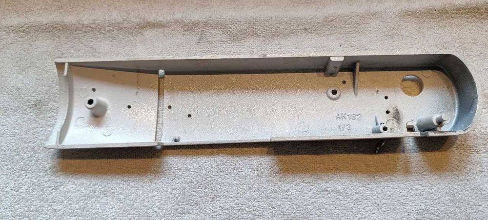 Pokrywa górna maszyny do szycia Łucznik 451.