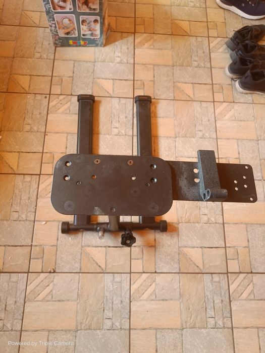 Підставка для ігрових рулів від Fanatec