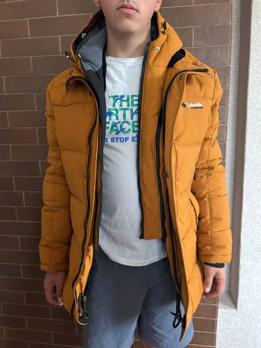 Зимова куртка для чоловіка