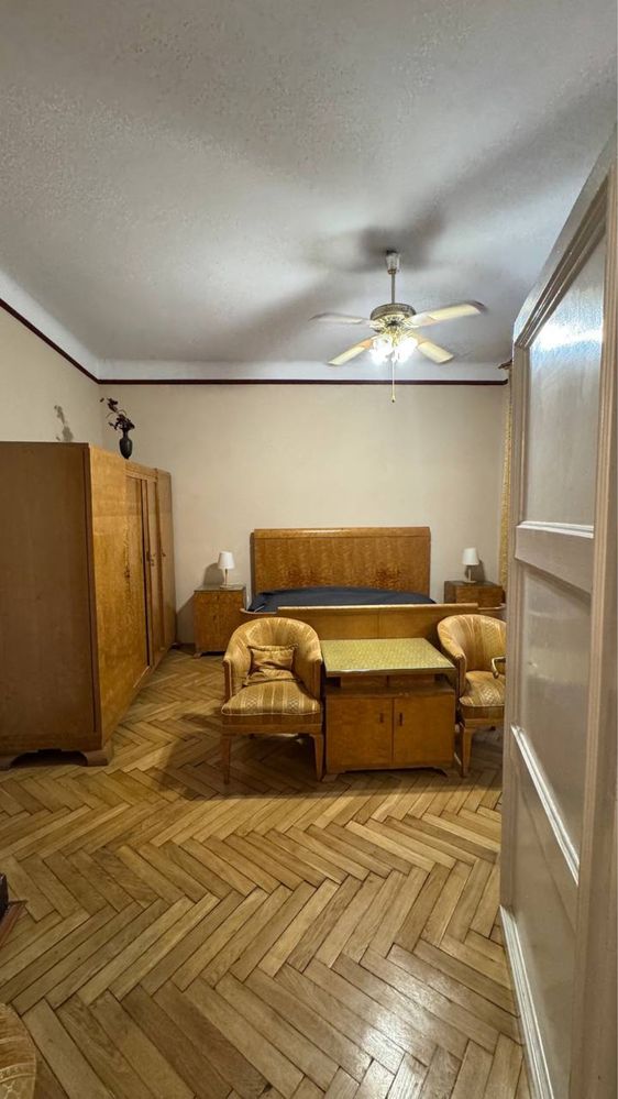 Центр, кв в елітному будиноку, від власника.