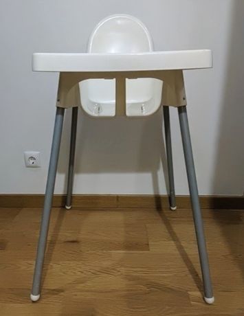 Cadeira de refeição para bebé/criança.