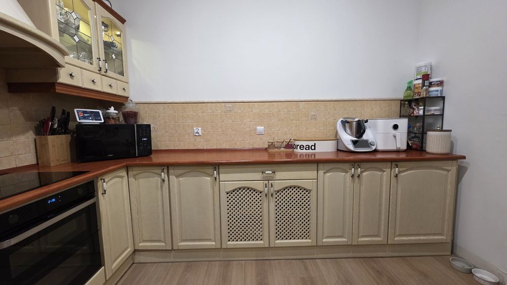 Zestaw mebli kuchennych