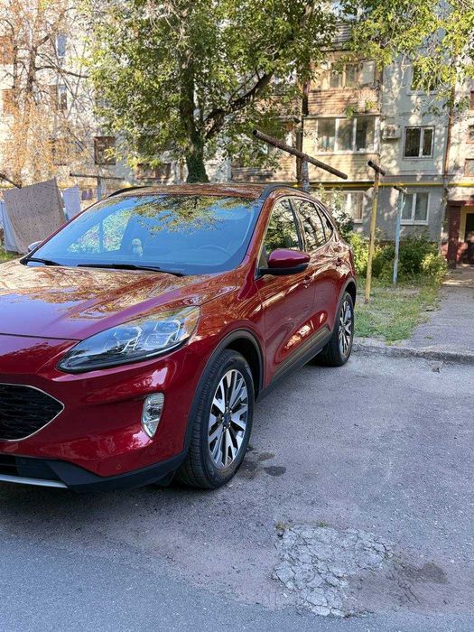 Ford Escape 2019 Titanium Hybrid 2.5L