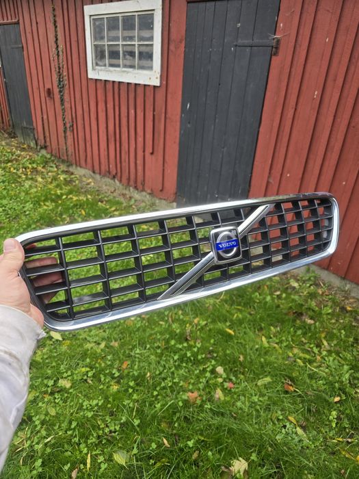 Grill Volvo V50 S40 2004 - 06 PRZED LIFT NR 1