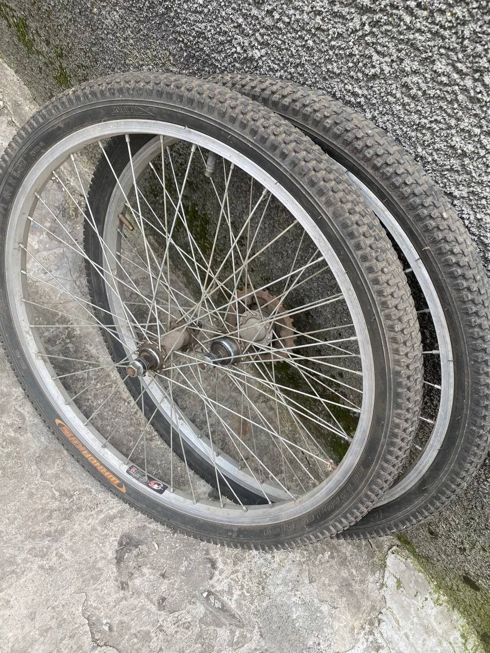 Колеса на велосипед с резиной 24х1.95