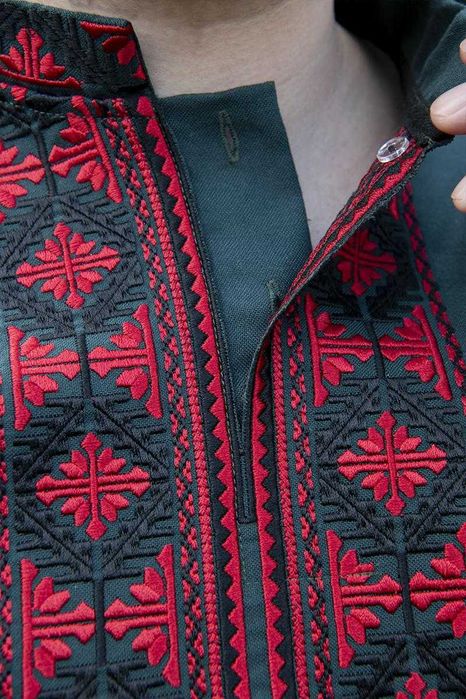 Вишиванка чоловіча з льону сорочка для чоловіка традиційна