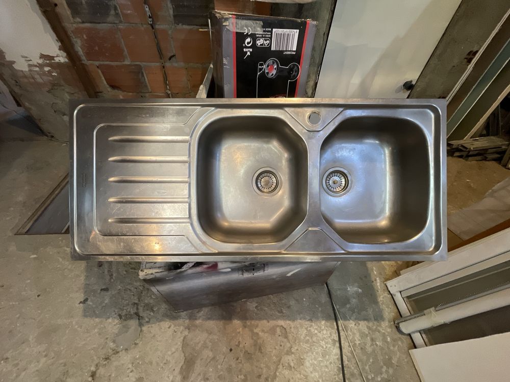 Pia toda em inox