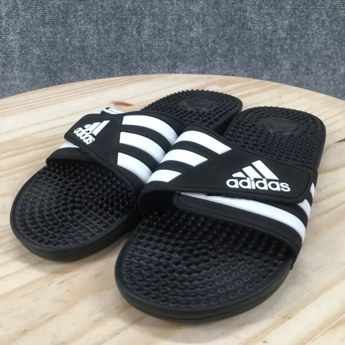47 р.  Чоловічі шльопки тапки Adidas Adisagge 31 см слайди