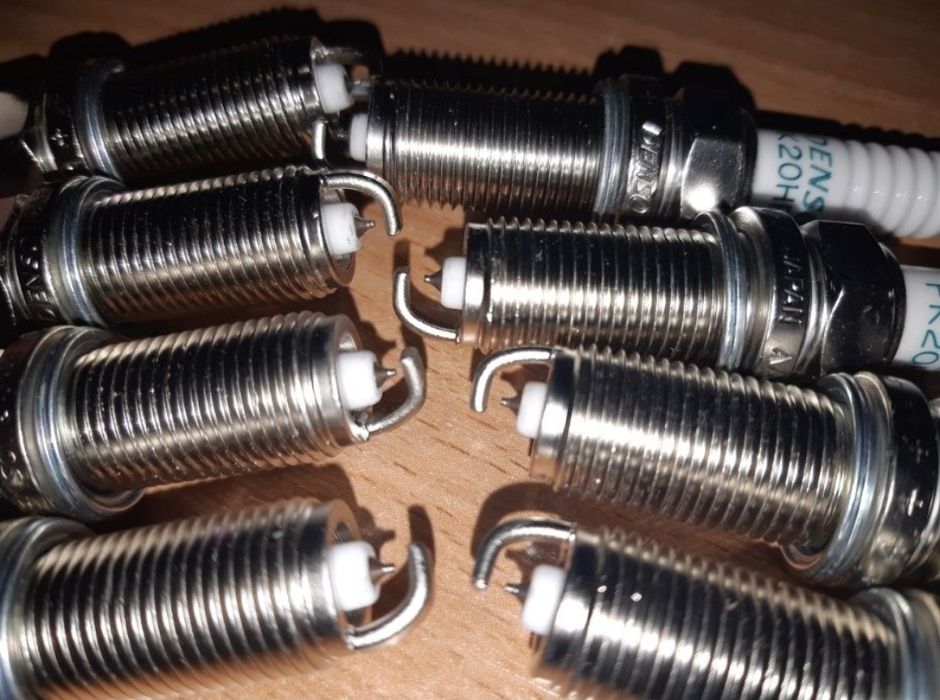 Свічки запалювання Denso Iridium FXE20HR11; FK20HR11/ FK20HBR11