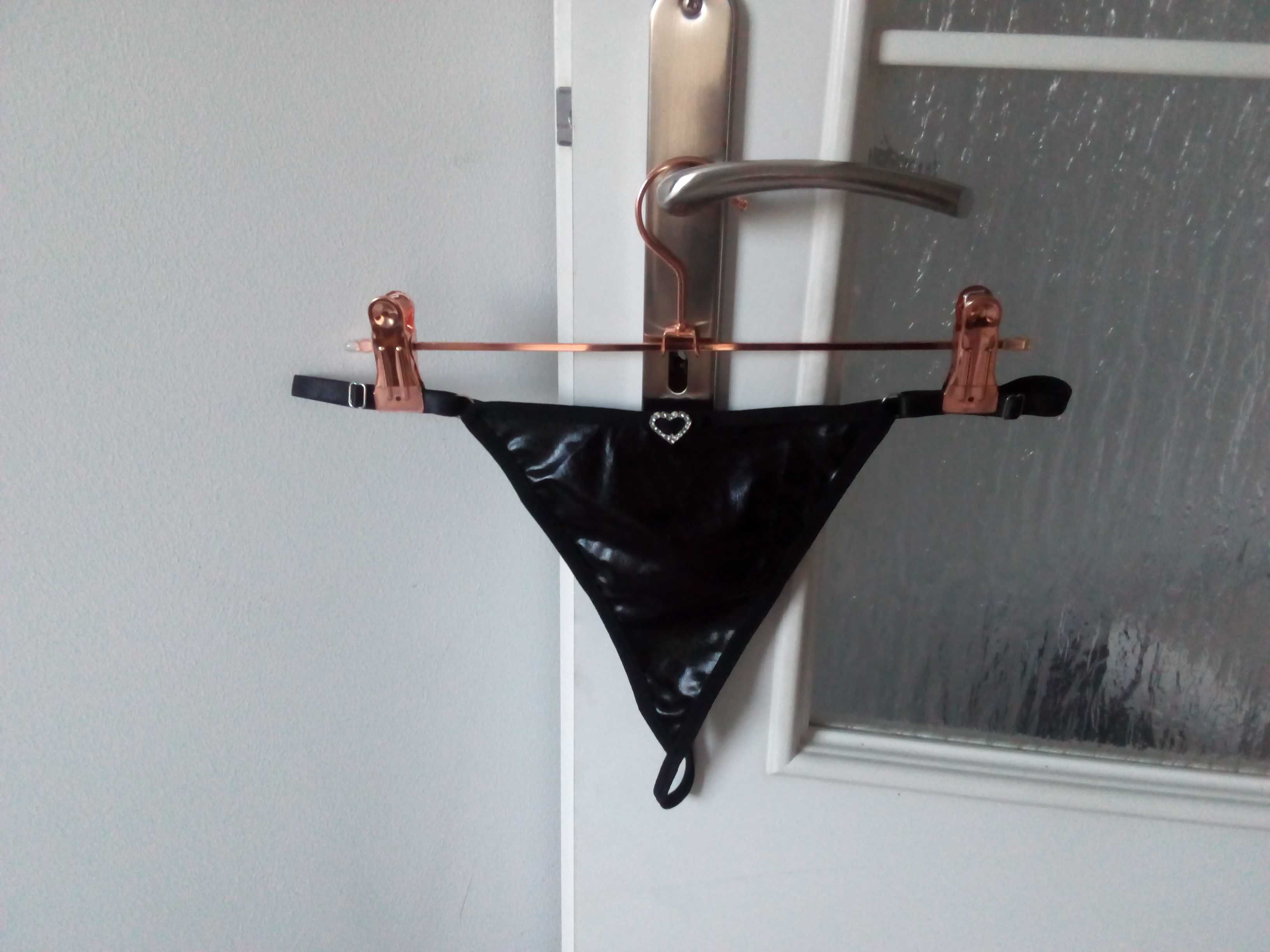 Lateksowe stringi,XL