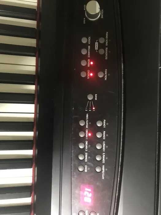 Синтезатор korg sp-280 с педалью - б/у