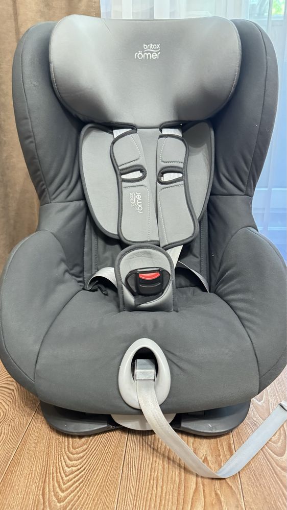 Продам автокрісло Britax Romer