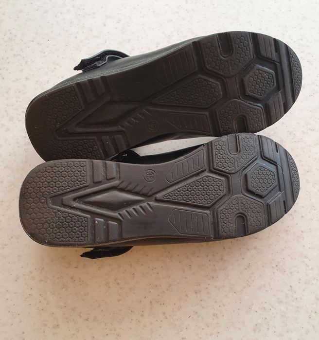 Туфли р..35 по стельке 22 см.