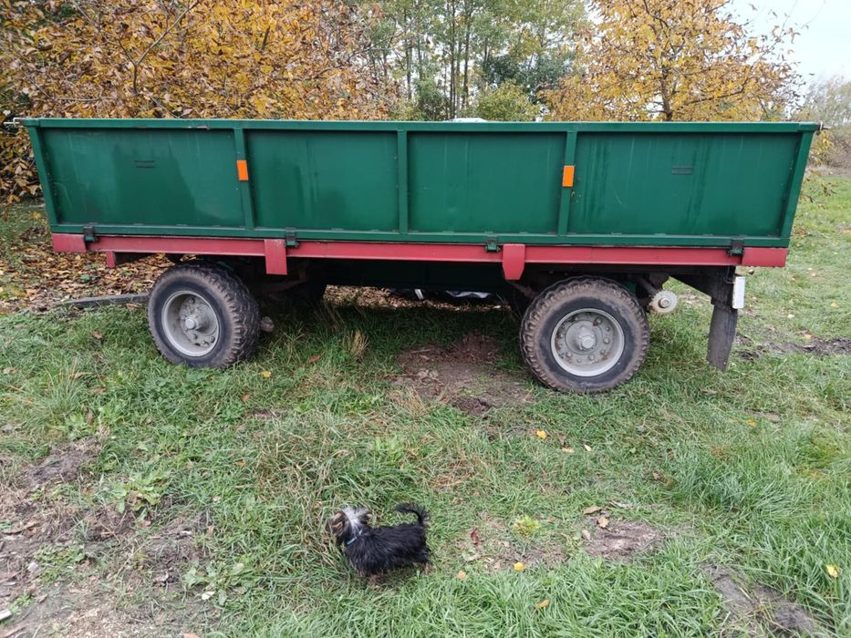 Sprzedam przyczepę przerobioną z rozrzutnika