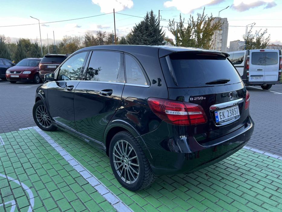 МерседесБенс В250 е