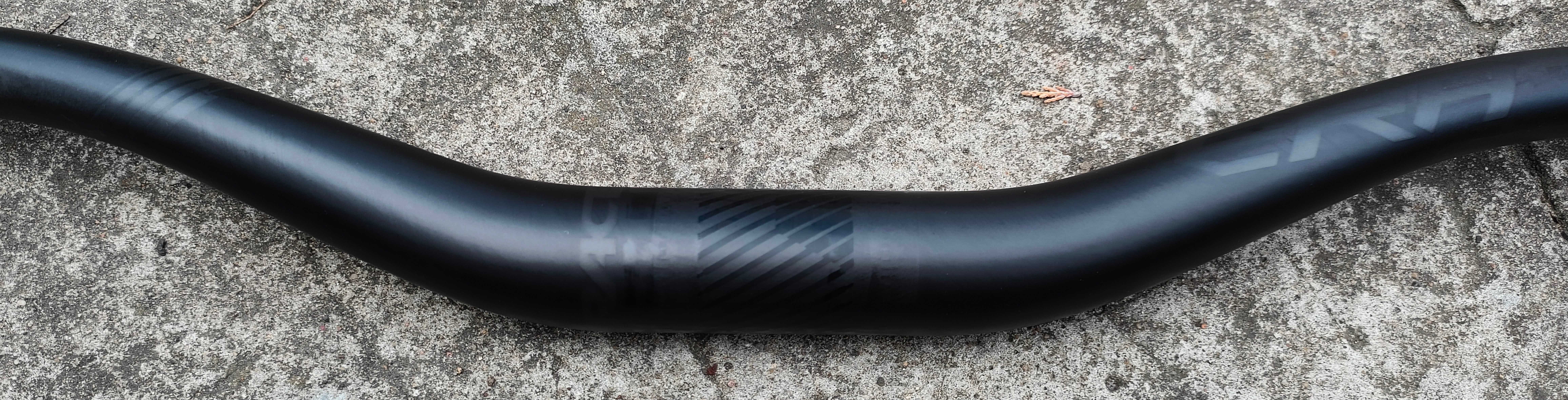 Kierownica RACE FACE ERA 35 780mm, 40rise, stealth, karbon, NOWA