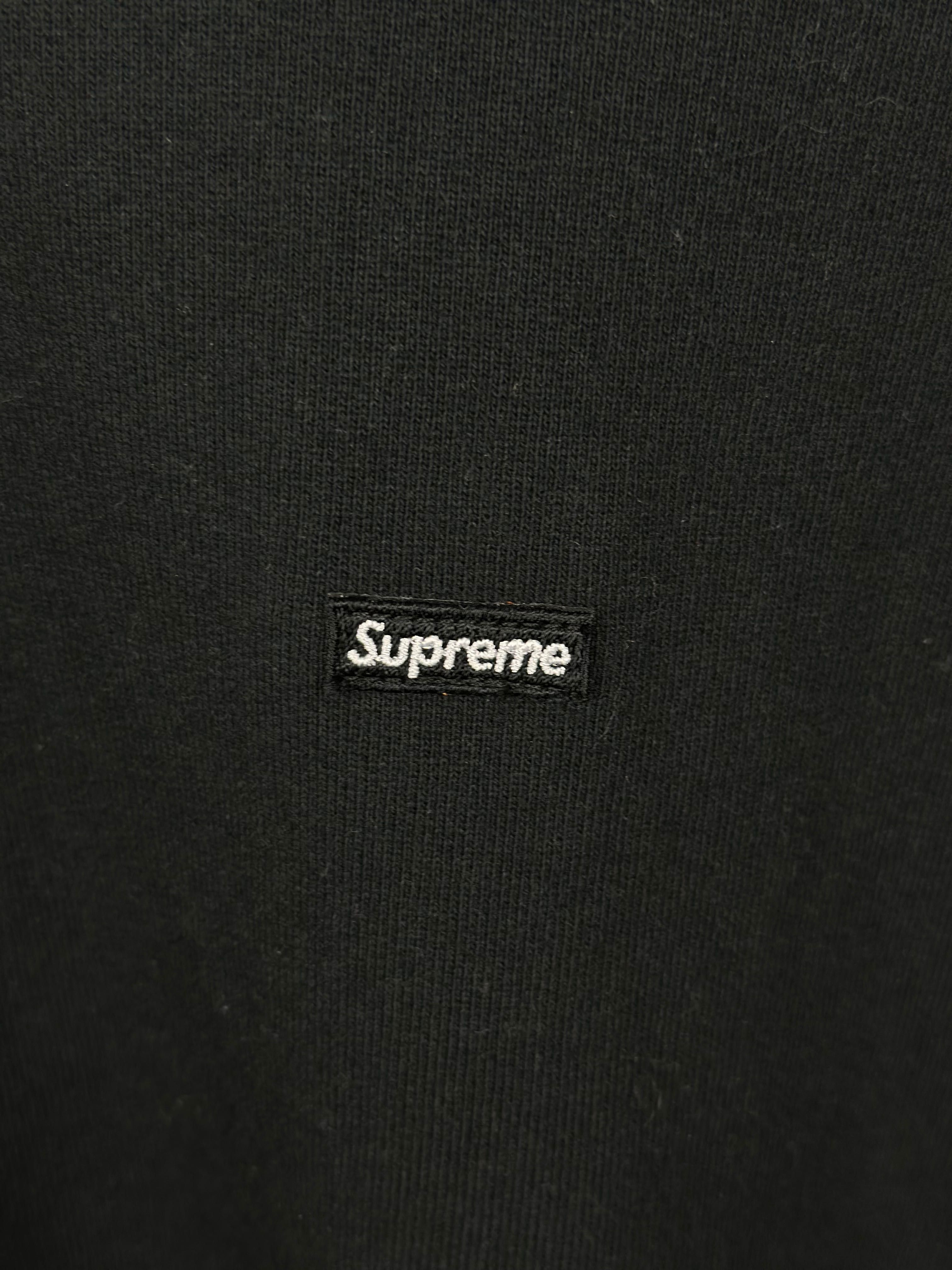 Crewnwck Supreme small box logo