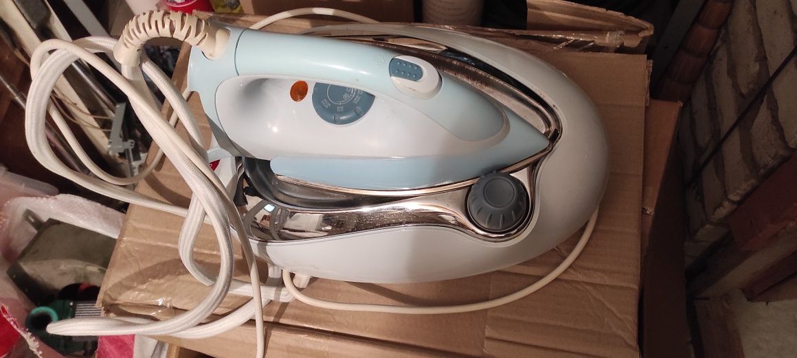 Праска з парогенератором, парова станція, Philips GC6310