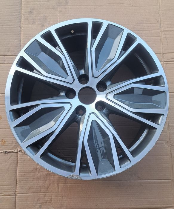1x 19 5x112 Felga Audi A5 B10 8" ET44 8J-Nx19 H2 8B3.601025AT oryginał