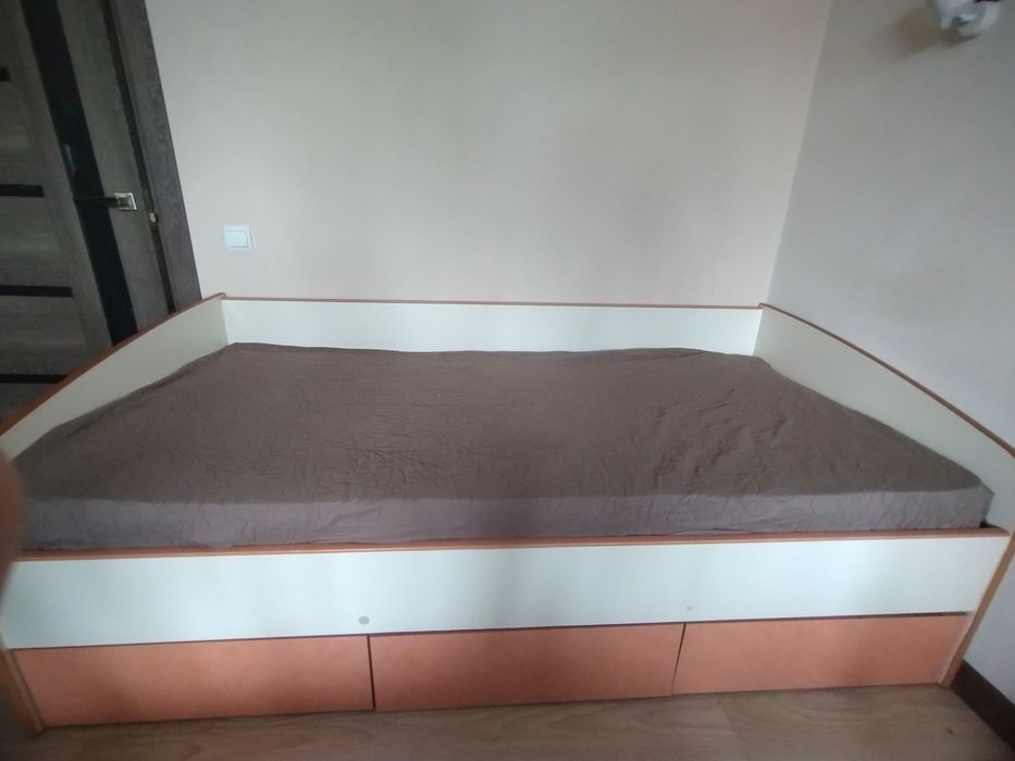 Односпальне ліжко з трьома шухлядами, ламіноване дсп. 200х95.