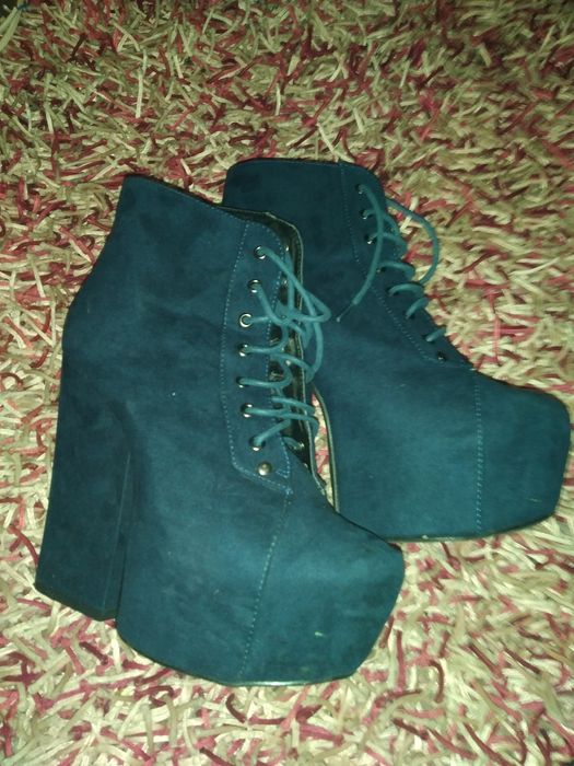 Bota de Salto Alto - Veludo azul escuro