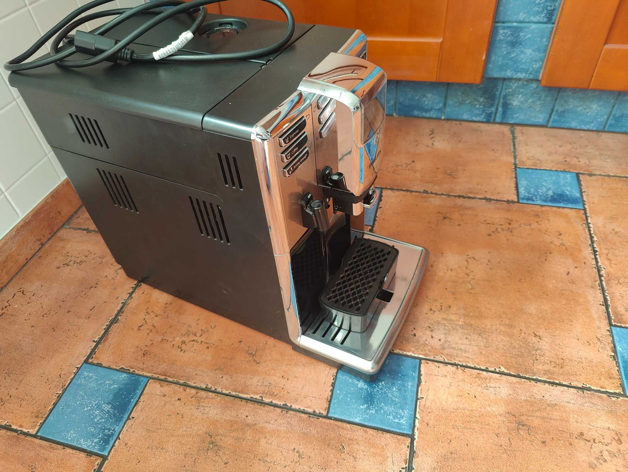 Automatyczny ekspres do kawy Philips Latte go 5000 EP5335/10