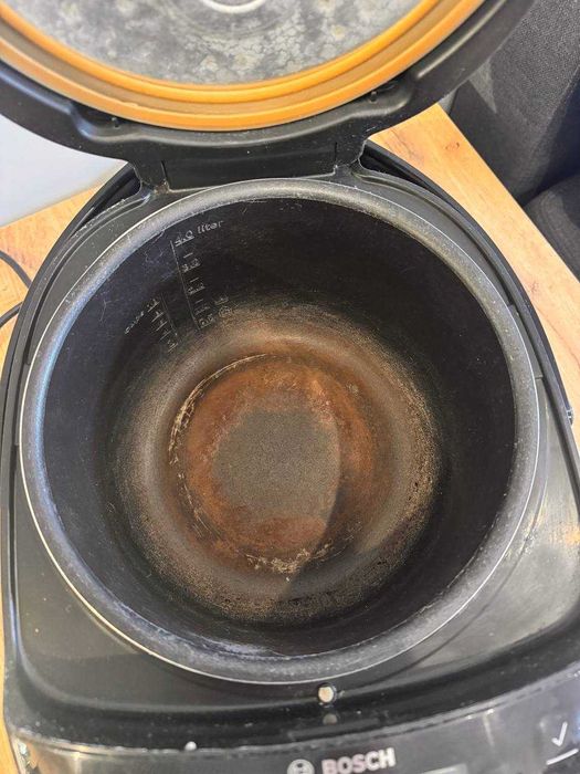 Мультиварка Bosch MUC22B42RU