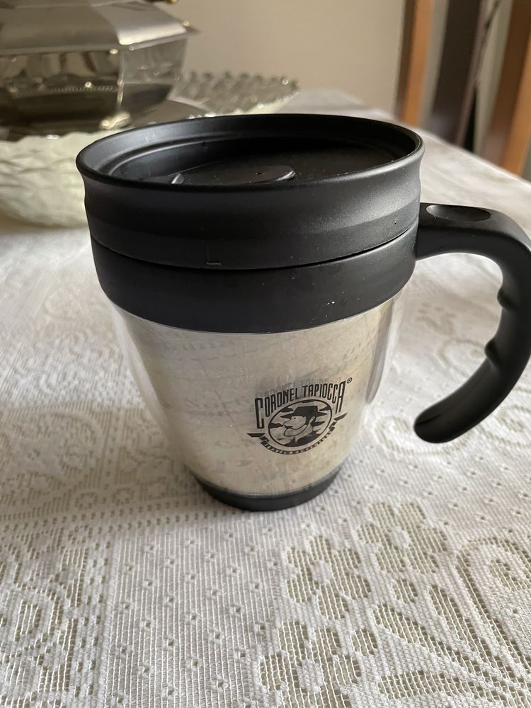Caneca térmica em plástico