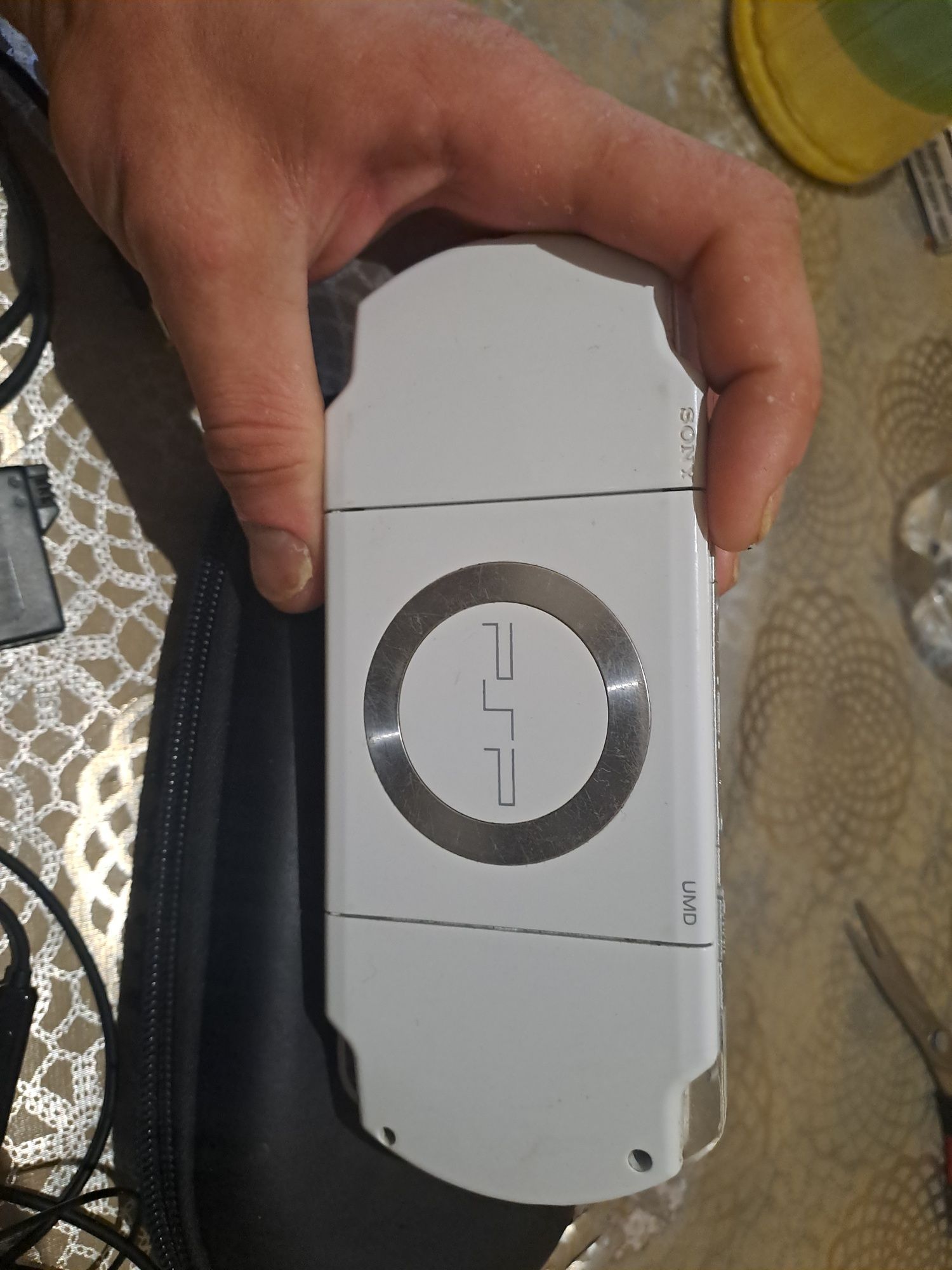 Sony PSP 2000 біла