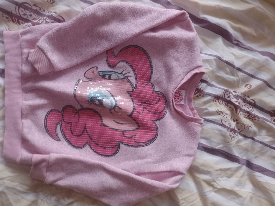 Продам свитшоты на девочку