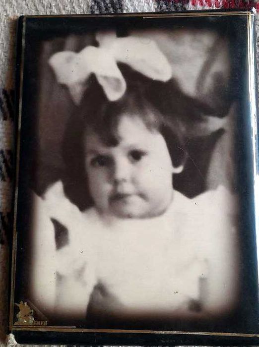 Портретне фото "Дівчинка", київського фотоательє, 1960