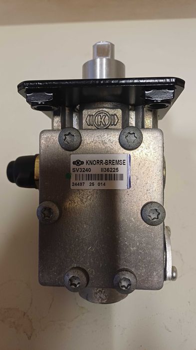 Клапан підйому\опусканю осі причепу Knorr-Bremse SV3240