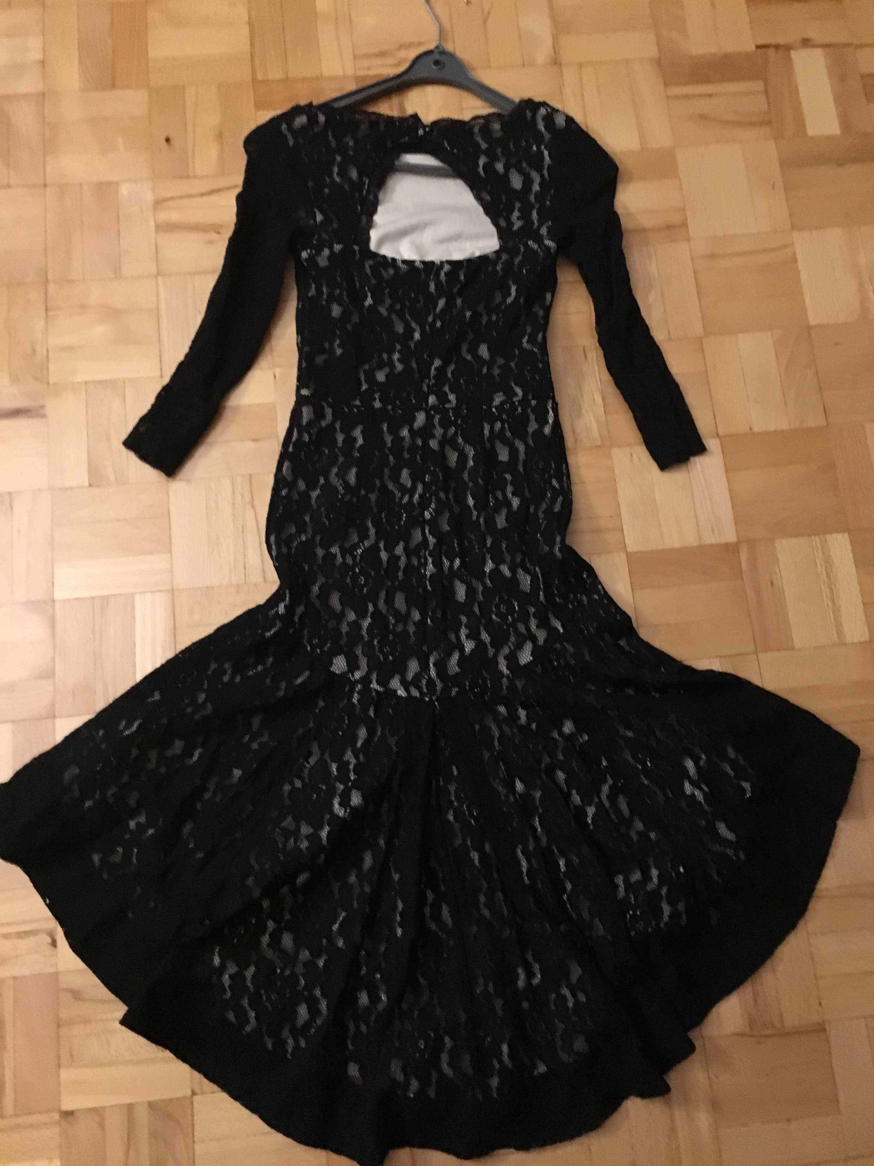 Sukienka wieczorowa z koronki czarna , na podszewce  R.34