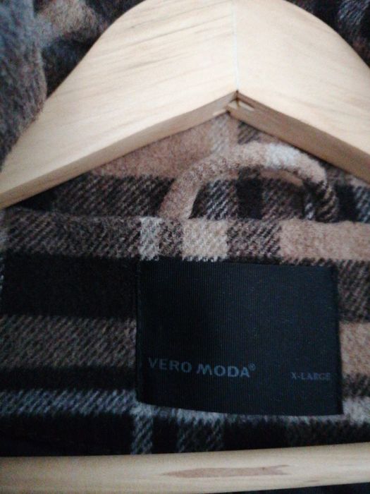 Kurtka damska przejściowa w kratę