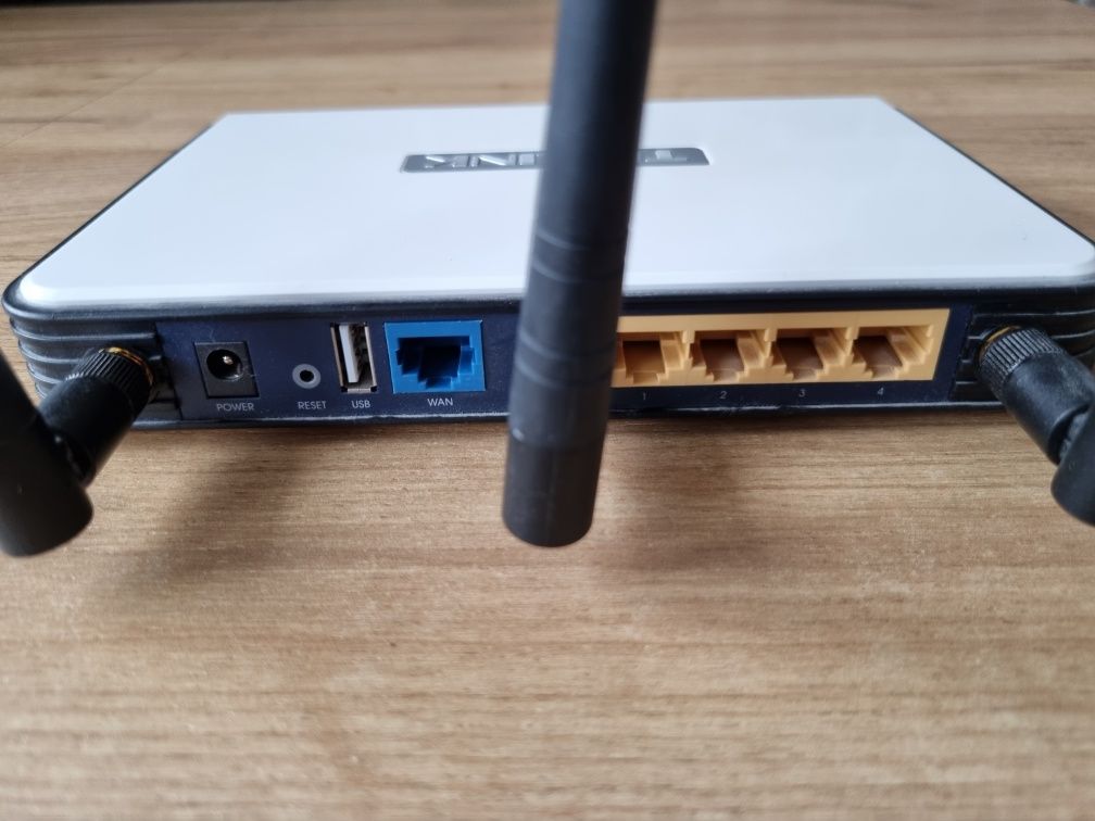 Router TP-Link TL-WR1043ND