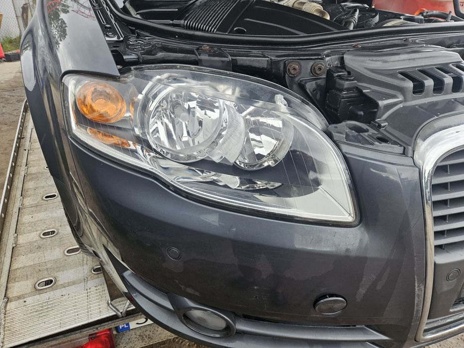Lampa Reflektor Audi A4 B7