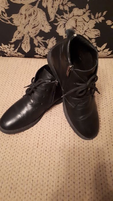 Ботинки на мальчика 37р.