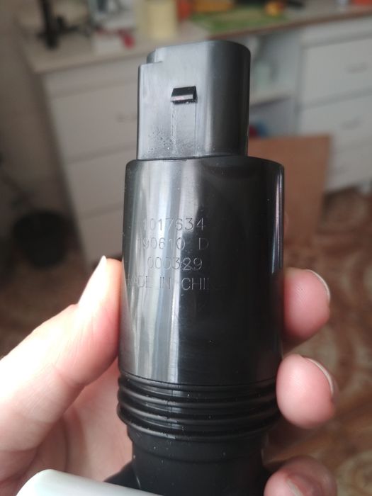 Водяні насоси склоомивача 1017634 та інші