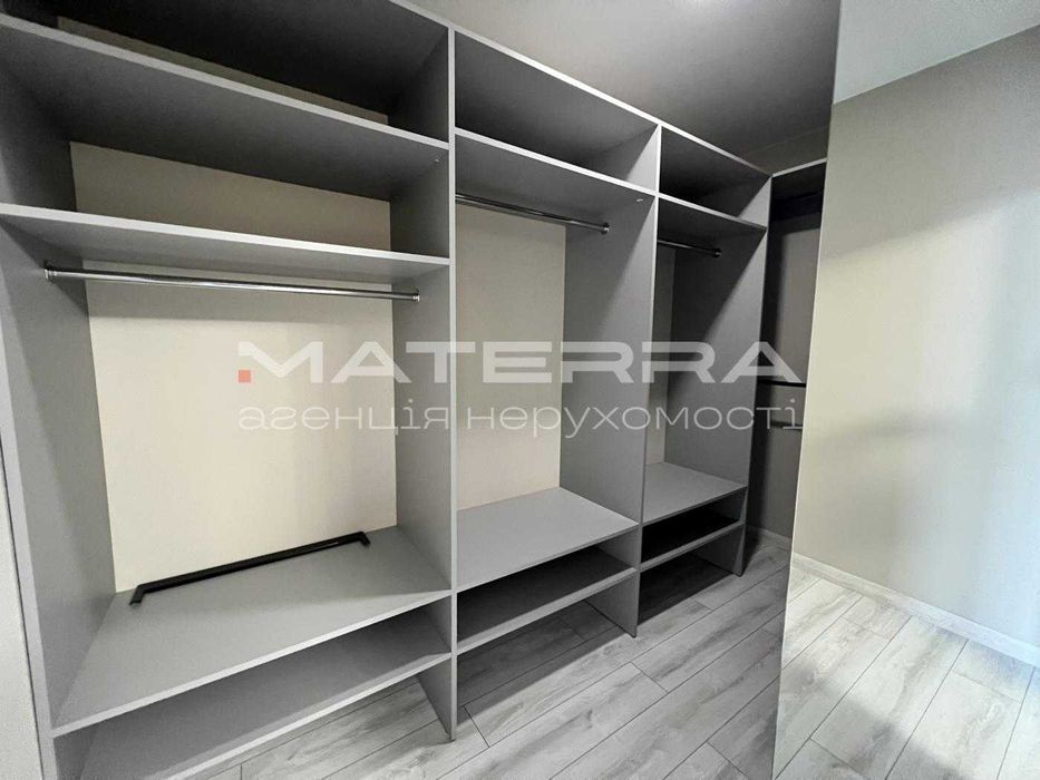 Гатне продаж таунхауса 180м2 з ремонтом і меблями бомбосховище