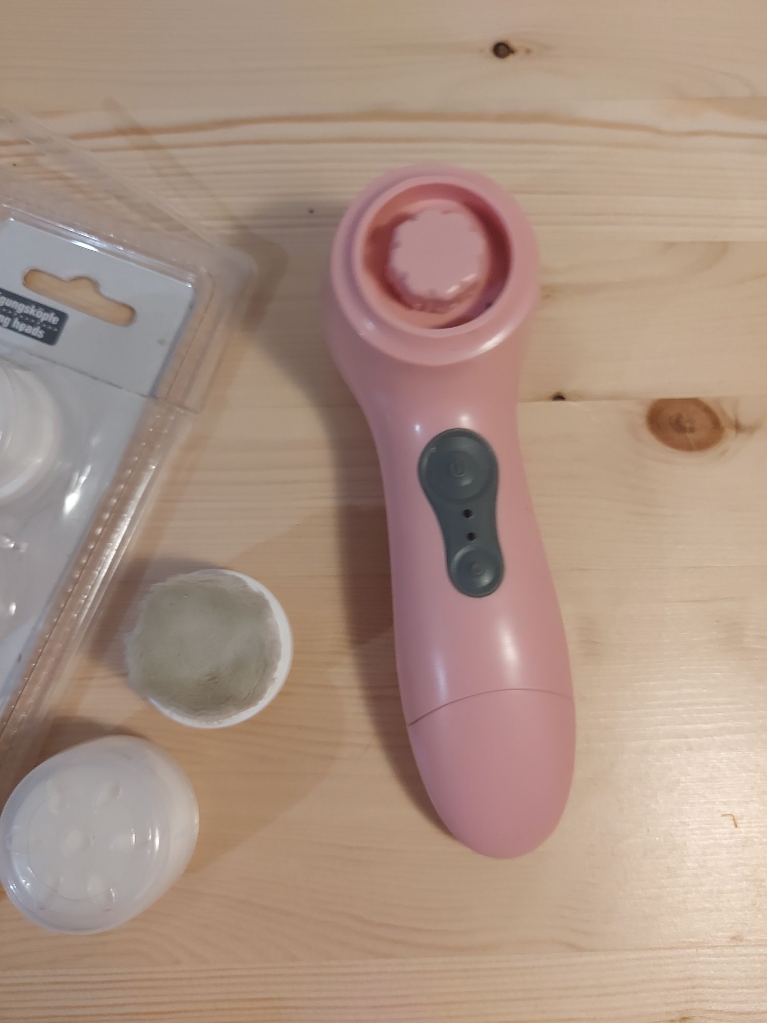 Szczoteczka elektryczna do twarzy różowa facial brush