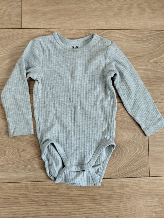 Body H&M 74 szare