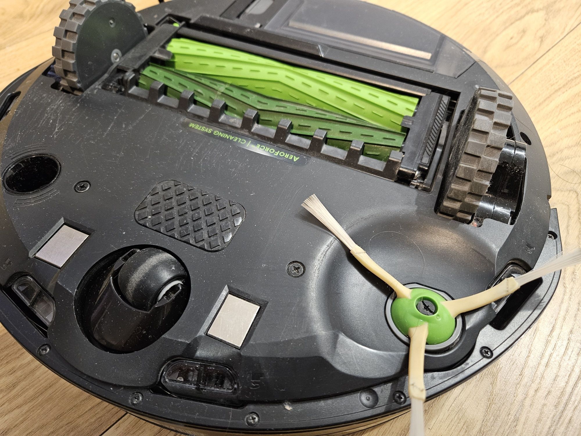 Robot odkurzający Roomba i3