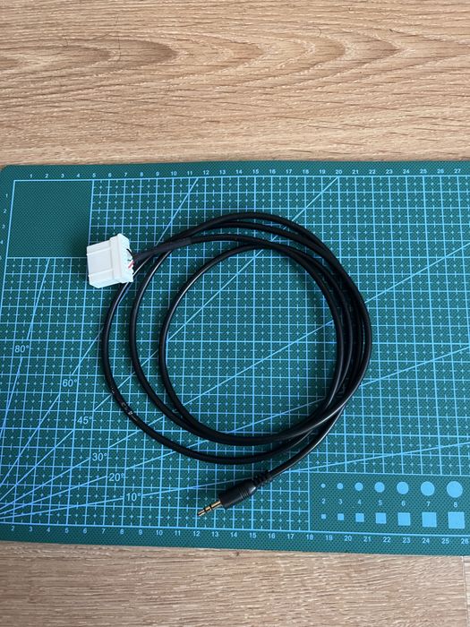 kabel audio jack do radia mazda 6 2006