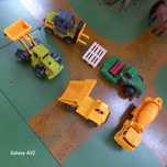 Zestaw pojazdow budowlanych matchbox nie siku