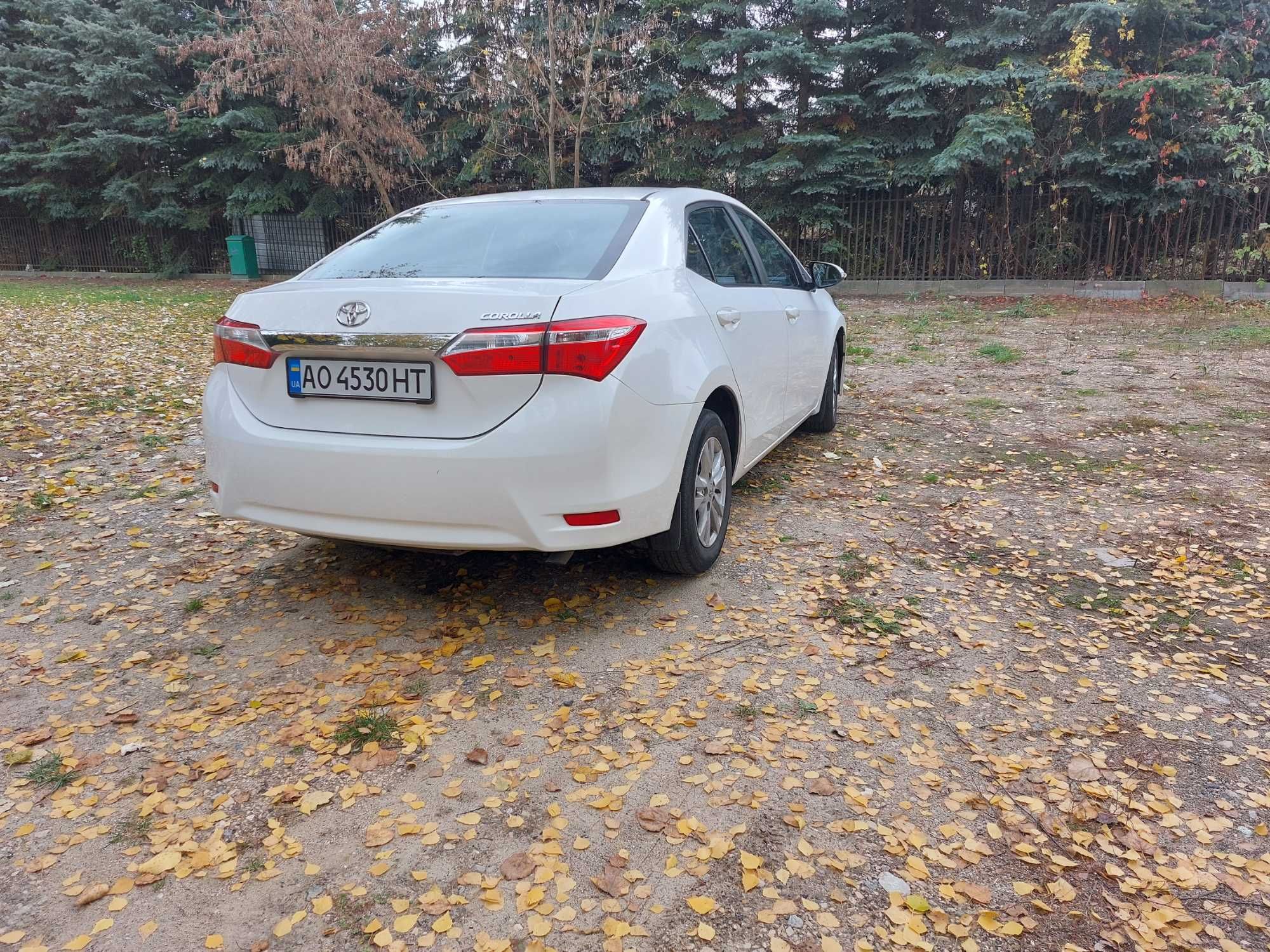 TOYOTA COROLA 2018г - 12500$